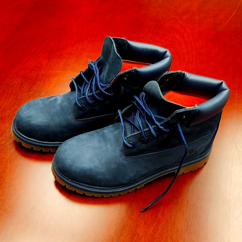 Timberland Waterproof Boys size 3 Navy Blue